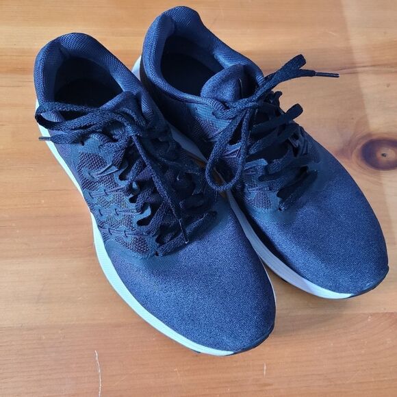 Nike Run Swift Black/Oil Gray Vast Sneakers - Picture 4 of 6